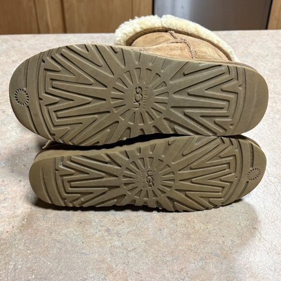 UGG Classic Tall Boots Chestnut Sheepskin Lined Pre-Owned 9 - Picture 8 of 16